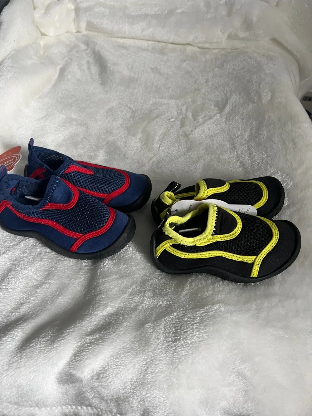 New wonder nation, kids water shoes bundle 2 pairs blue red yellow size 5-6